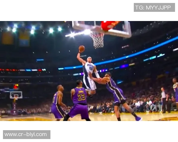 戈登自评变向过人精彩但扣篮表现逊色于360度扣篮