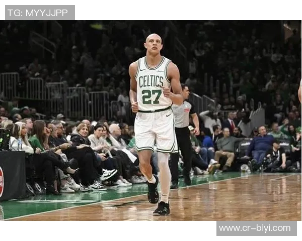 沃尔什半场完美表现七投全中三分三中三狂砍18分3篮板3抢断展现狠人风范