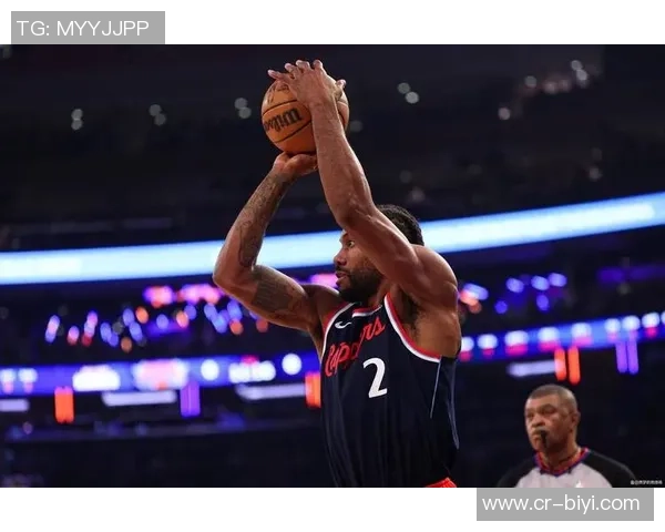 快船主场对阵黄蜂伦纳德脚踝伤势成比赛悬念