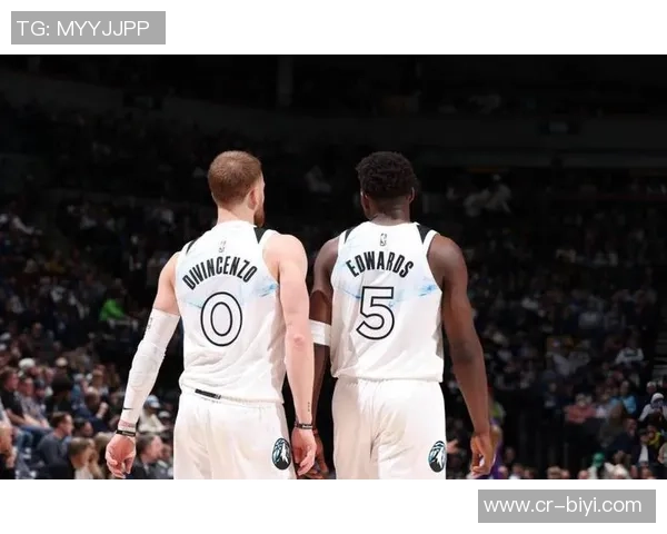 爱德华兹复出战森林狼对决尼克斯期待精彩表现与球队共创佳绩 爱德华兹复出战森林狼对决尼克斯期待精彩表现与球队共创佳绩